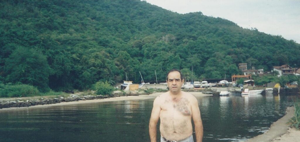 Homem descobre ter câncer de mama após sentir incômodo ao usar cinto de segurança: ‘Nunca imaginei’