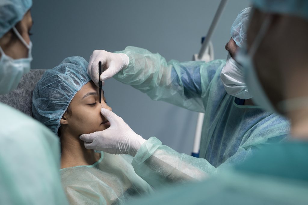 Engenharia Sanitária em Ambientes Clínicos: Riscos Hidráulicos que Comprometem a Biossegurança